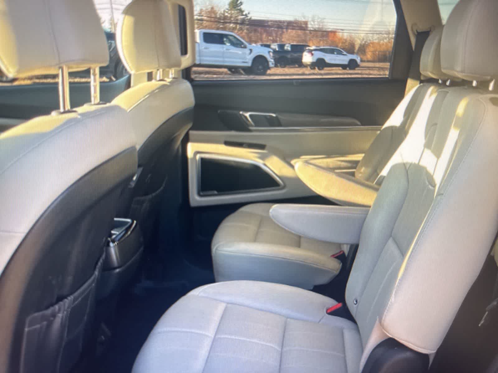 Thumbnail: 2021 Kia Telluride - 11