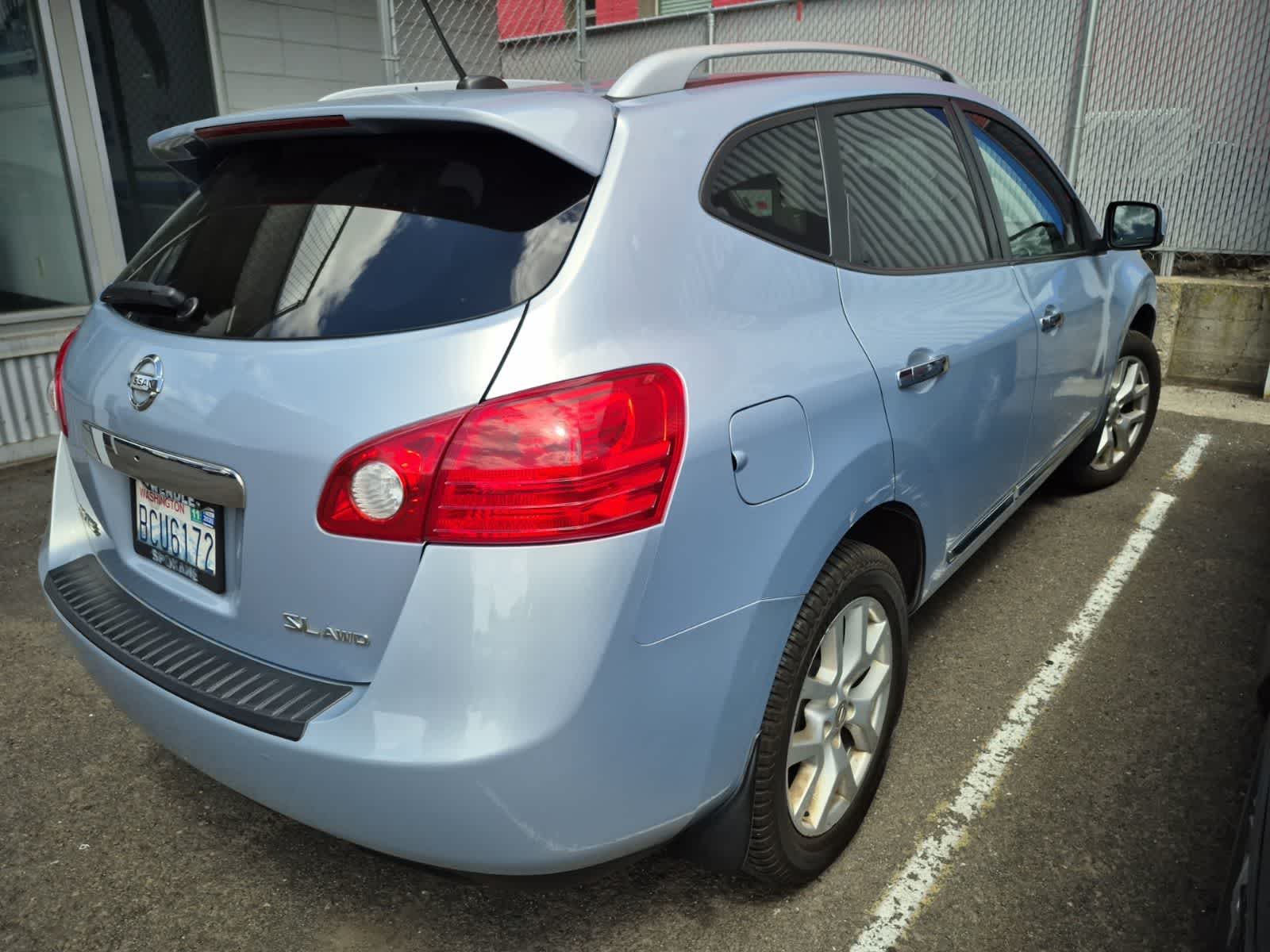 Thumbnail: 2011 Nissan Rogue - 3