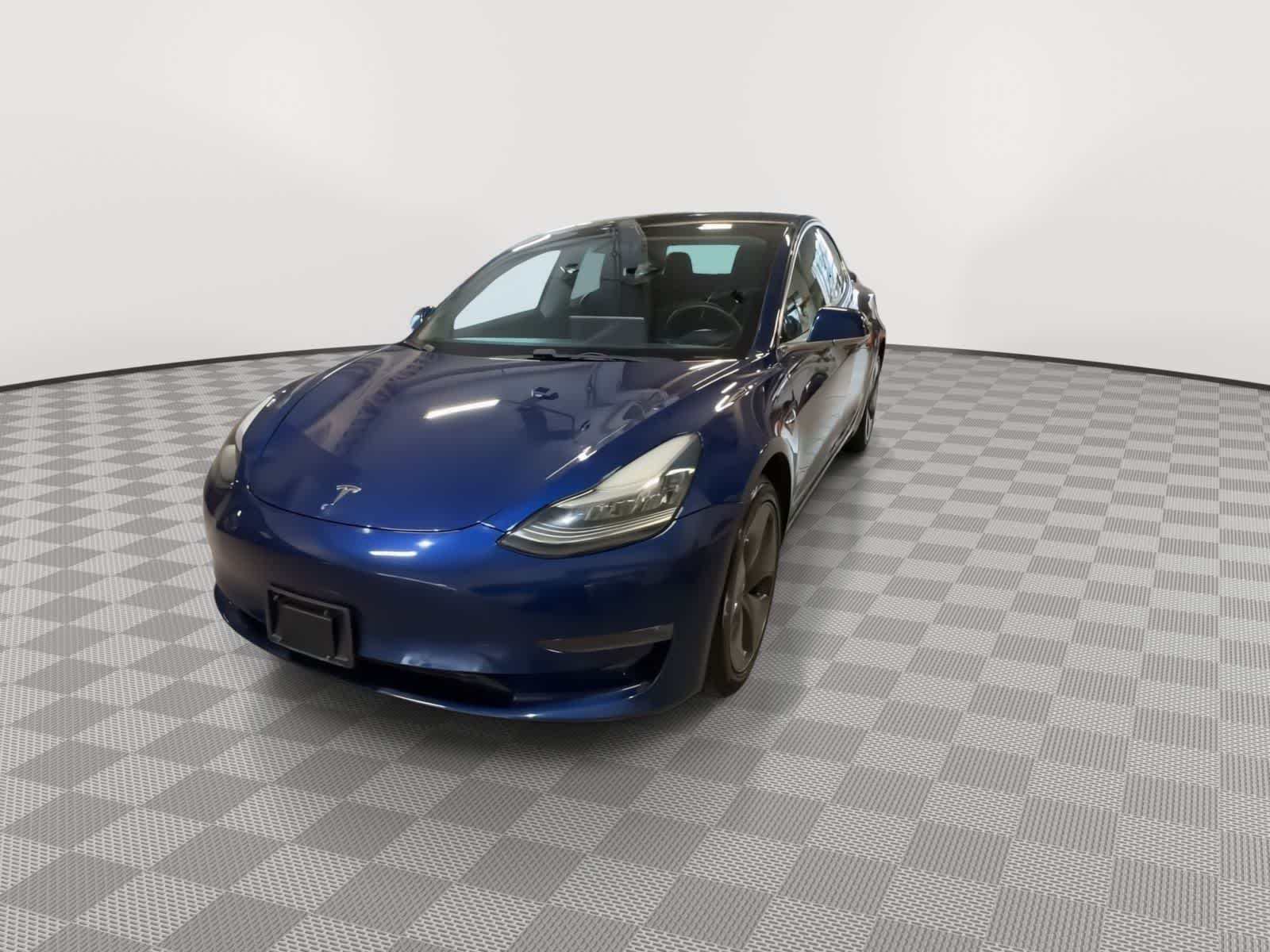Thumbnail: 2019 Tesla Model 3 - 4
