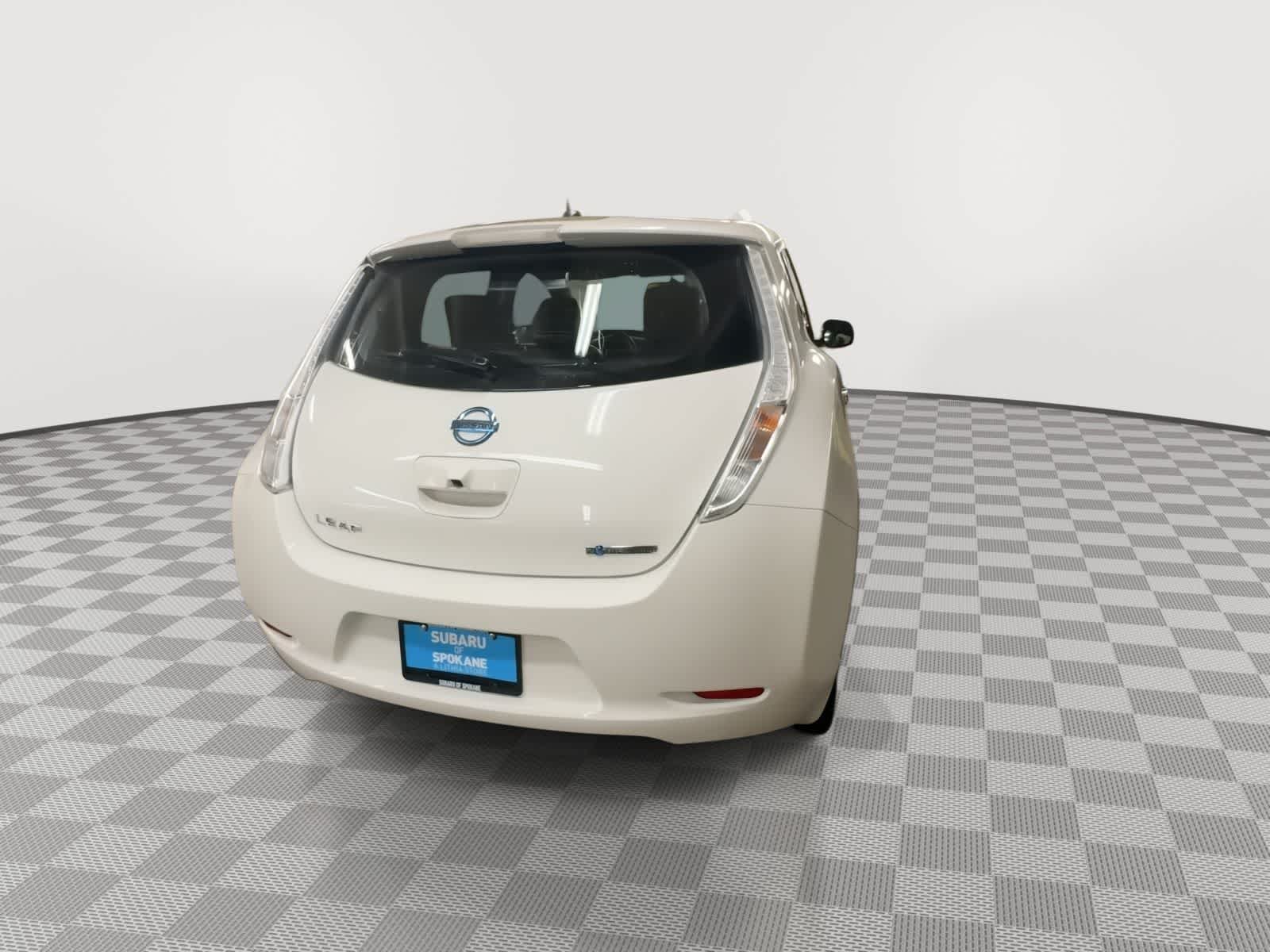 Thumbnail: 2016 Nissan Leaf - 7