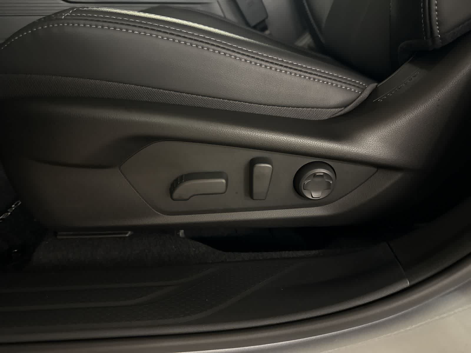 Thumbnail: 2026 Subaru Outback - 16