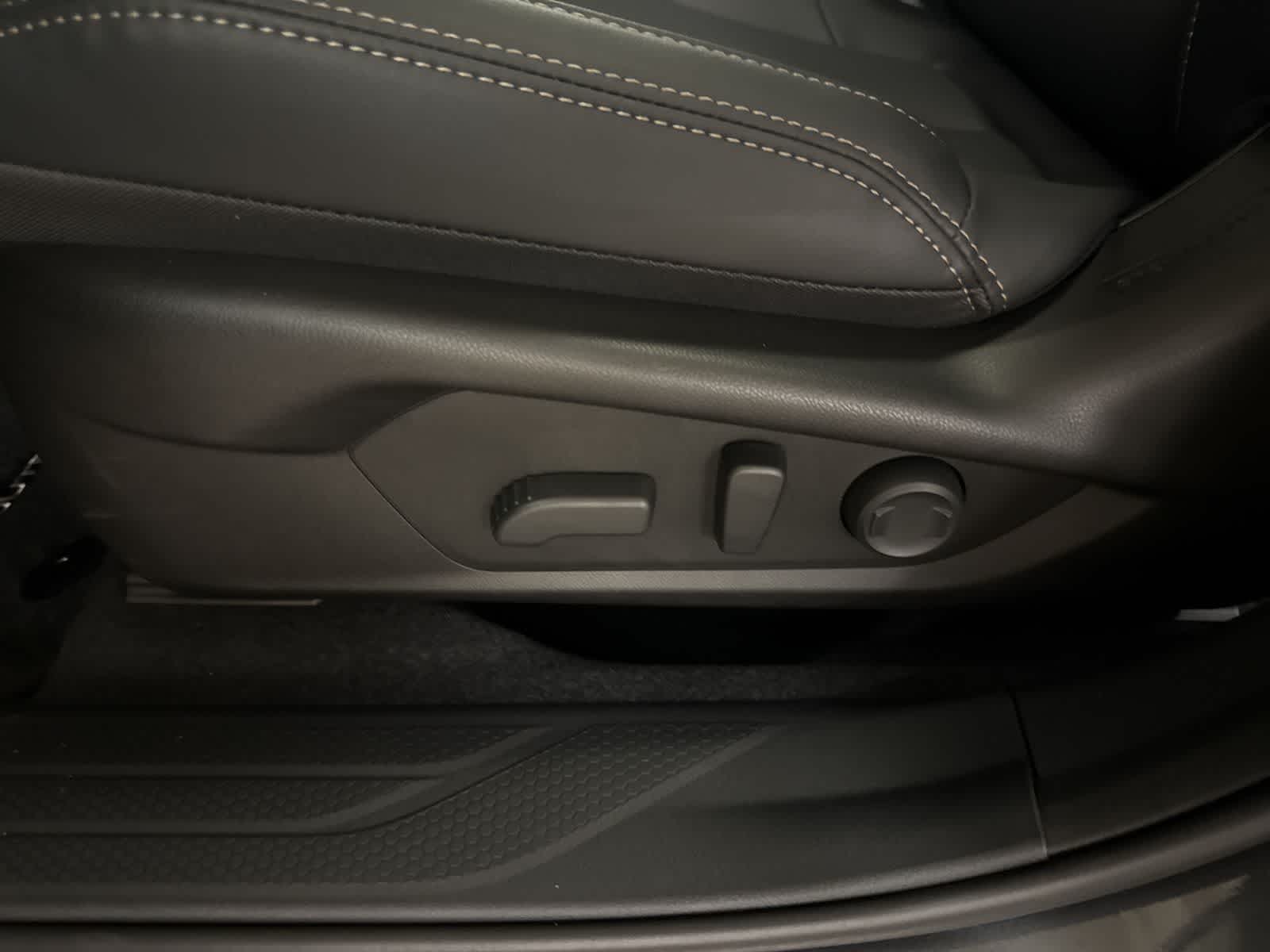 Thumbnail: 2026 Subaru Outback - 16