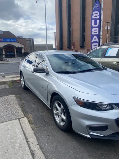 Thumbnail: 2017 Chevrolet Malibu - 2