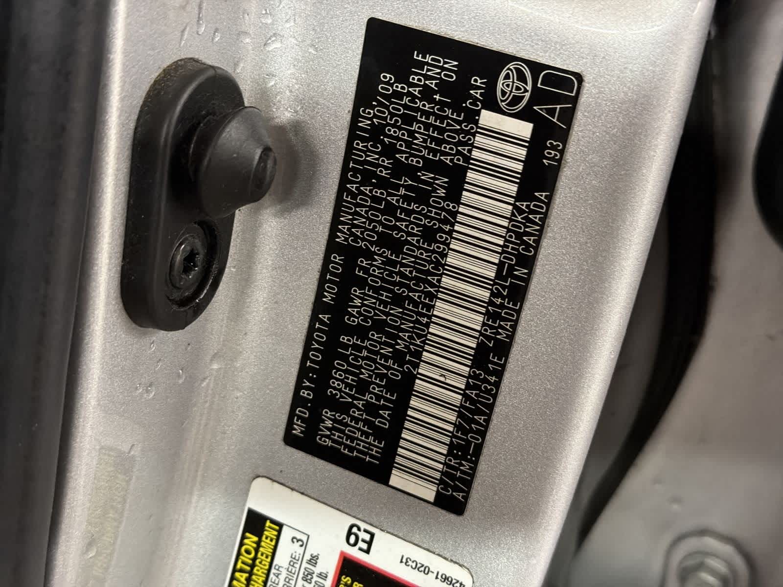 Thumbnail: 2010 Toyota Matrix - 31