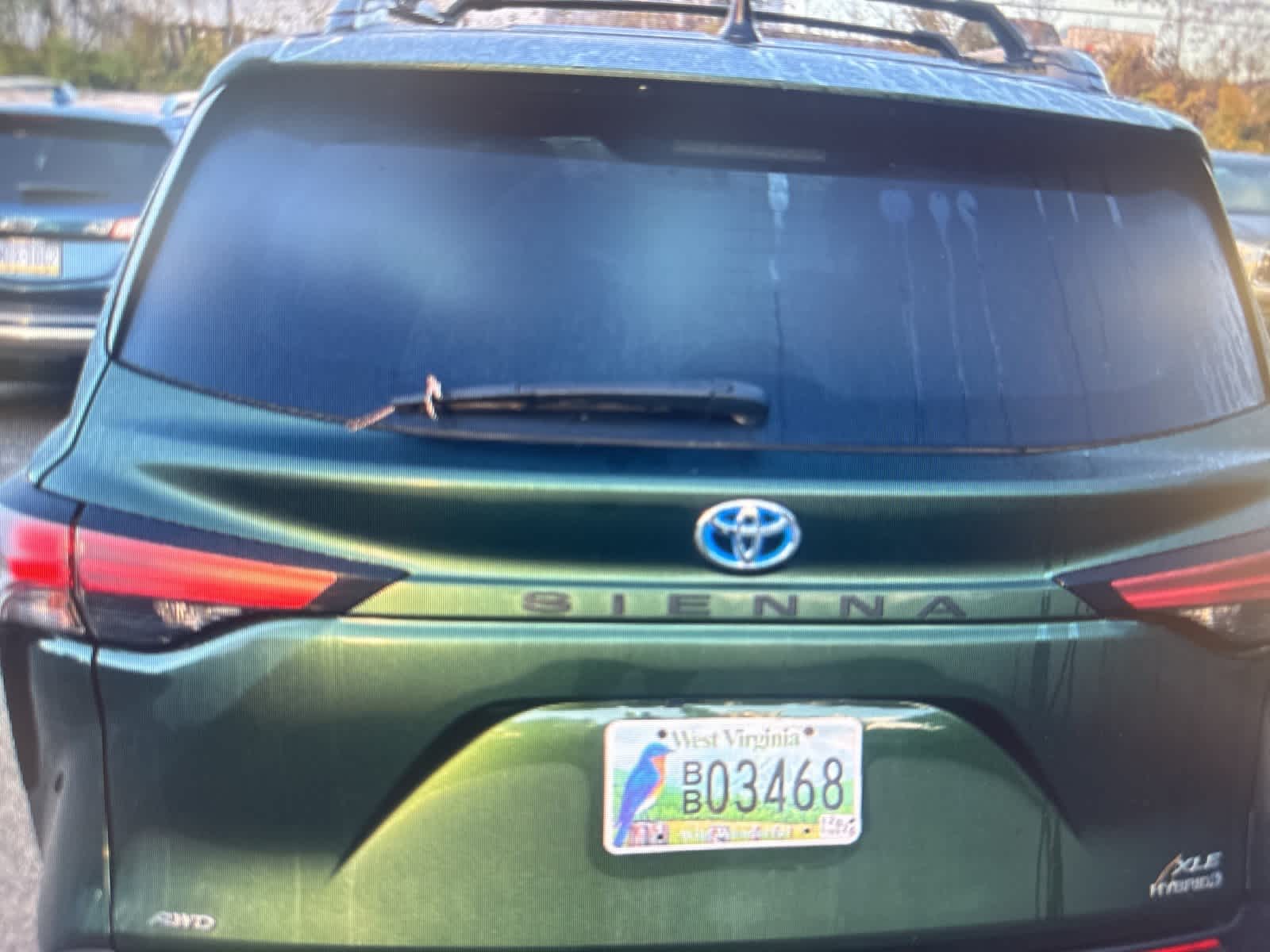 Thumbnail: 2021 Toyota Sienna - 4
