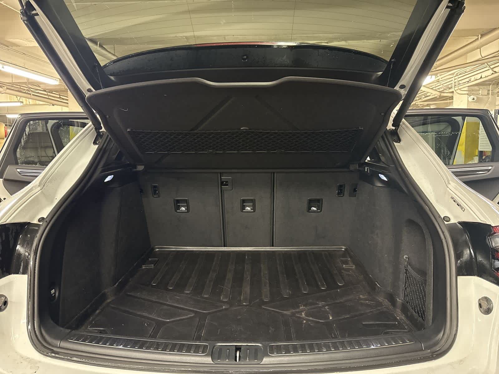 Thumbnail: 2017 Porsche Macan - 35