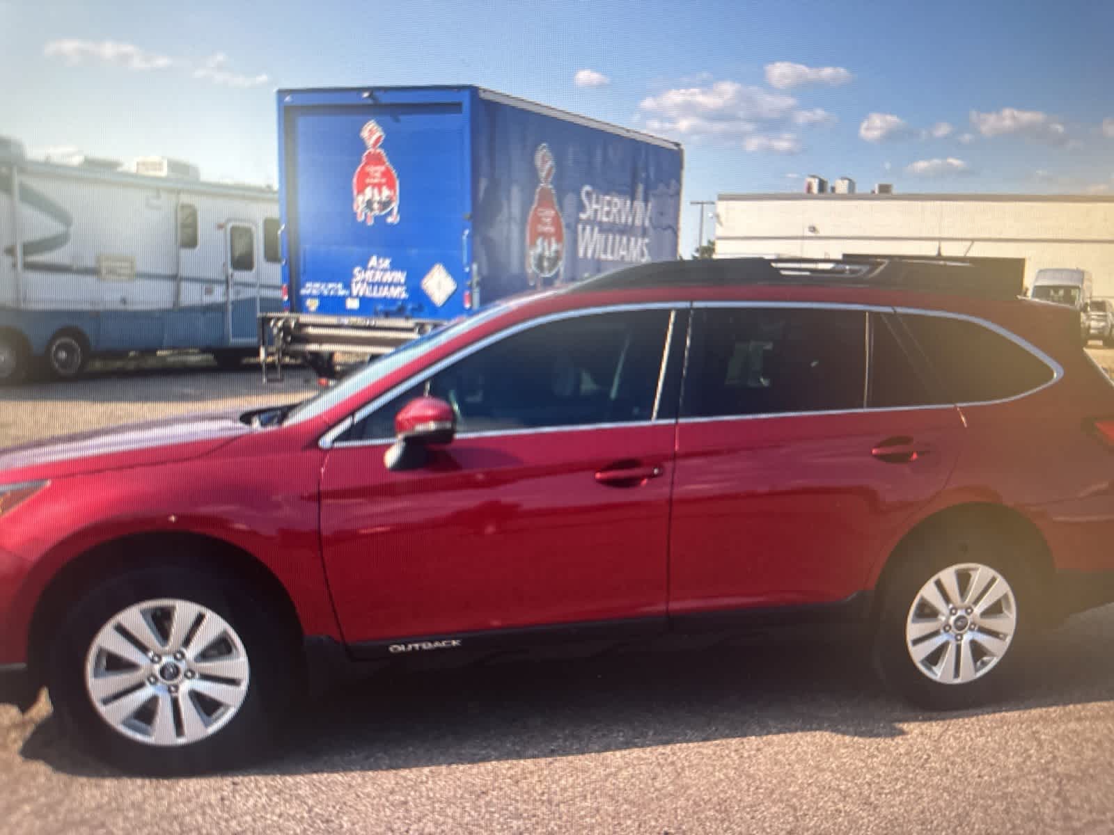 2018 Subaru Outback Premium photo 2