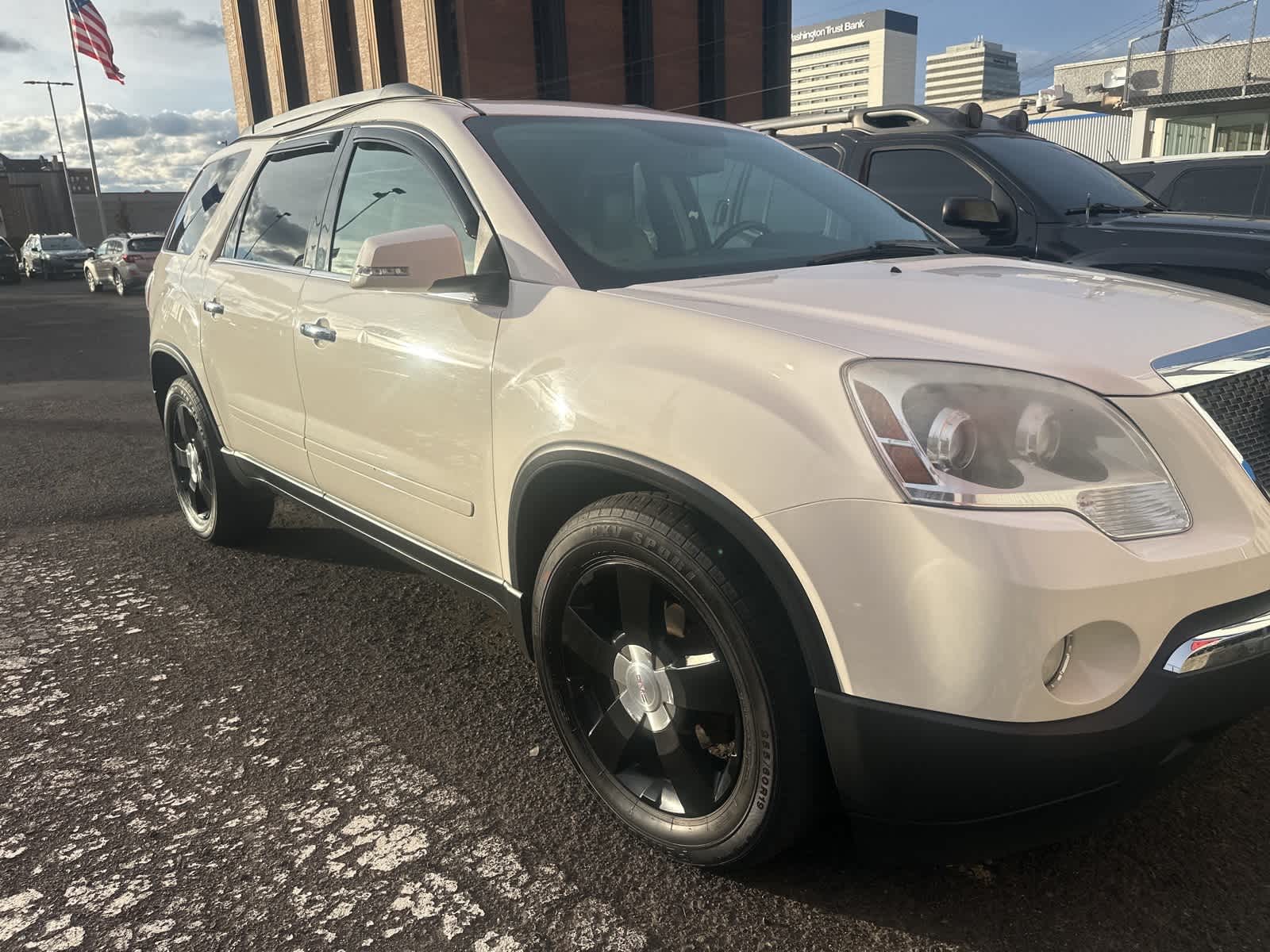 Thumbnail: 2011 GMC Acadia - 2