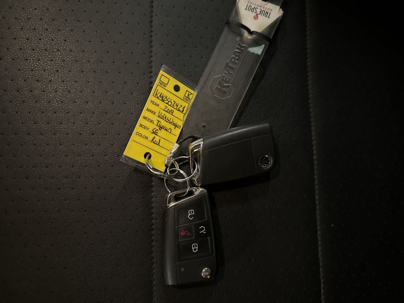 Thumbnail: 2019 Volkswagen Tiguan - 32