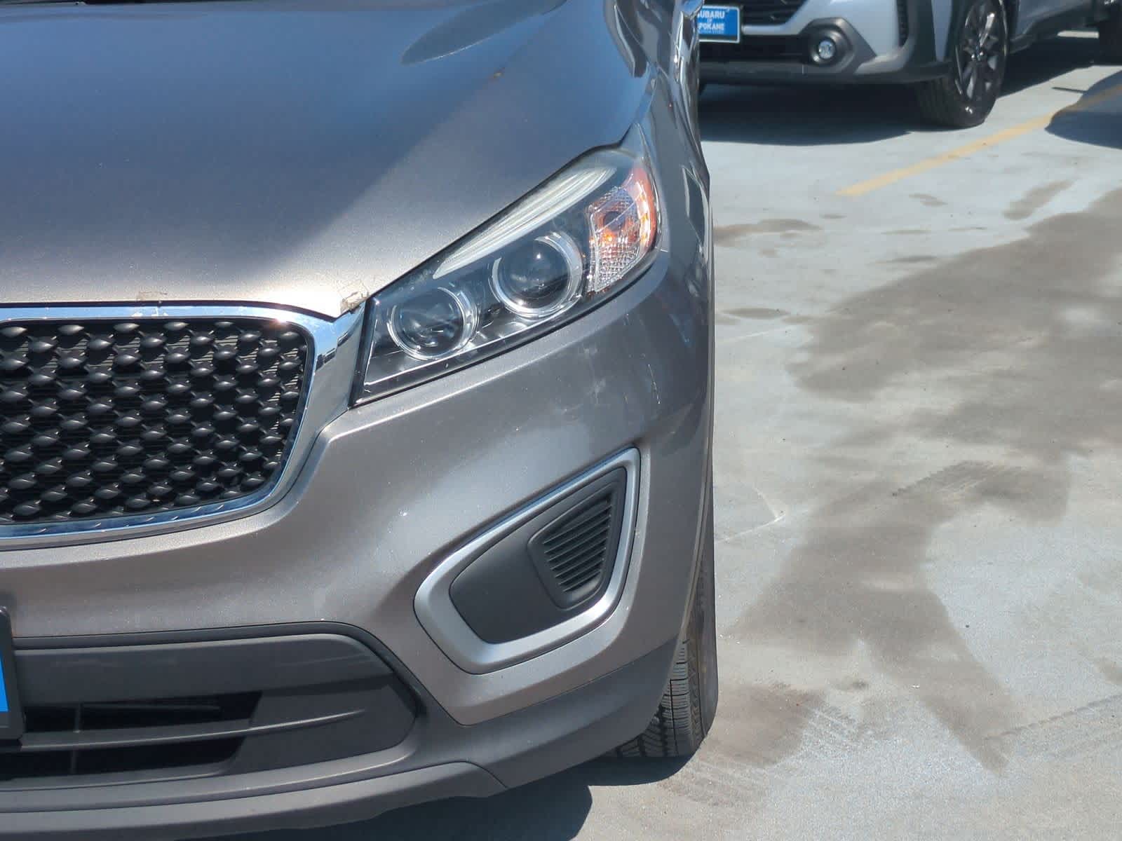 Thumbnail: 2016 Kia Sorento - 11