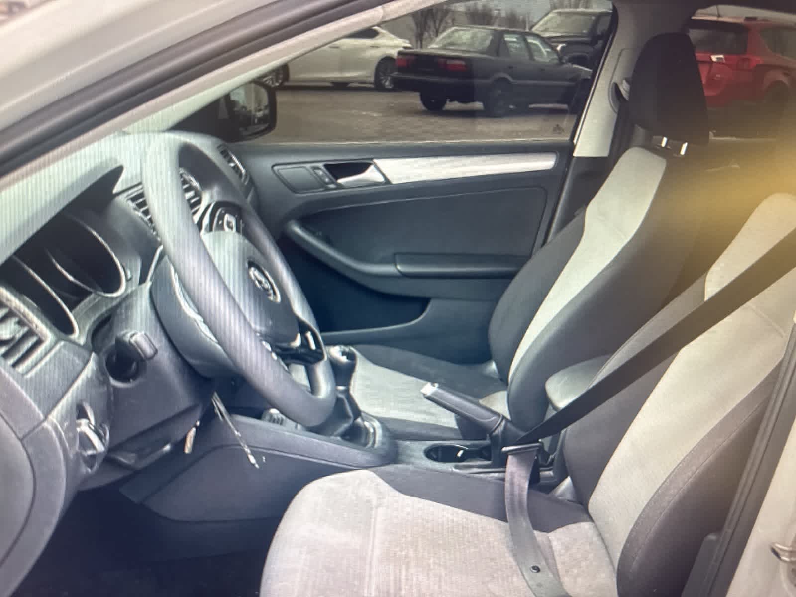 Thumbnail: 2017 Volkswagen Jetta - 10