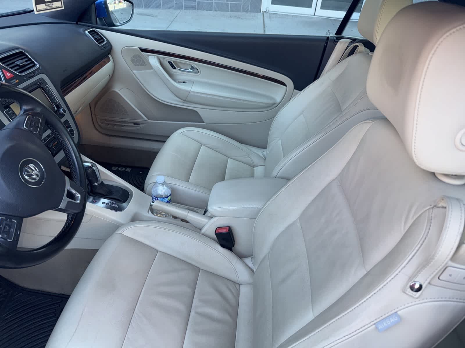 Thumbnail: 2012 Volkswagen Eos - 2