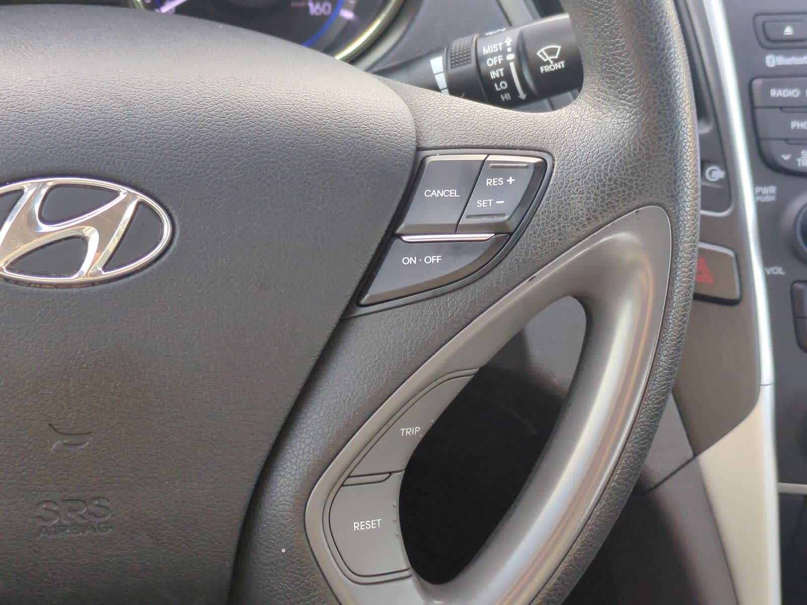 Thumbnail: 2013 Hyundai Sonata - 25