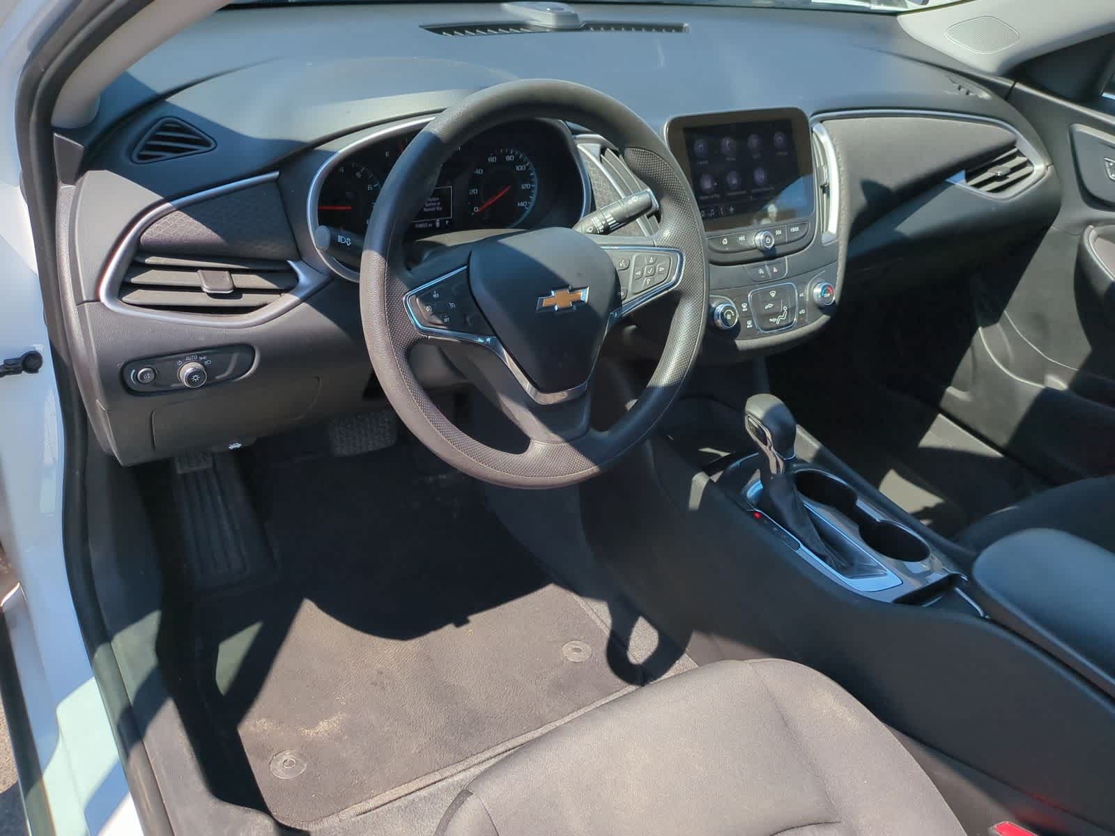 Thumbnail: 2021 Chevrolet Malibu - 10