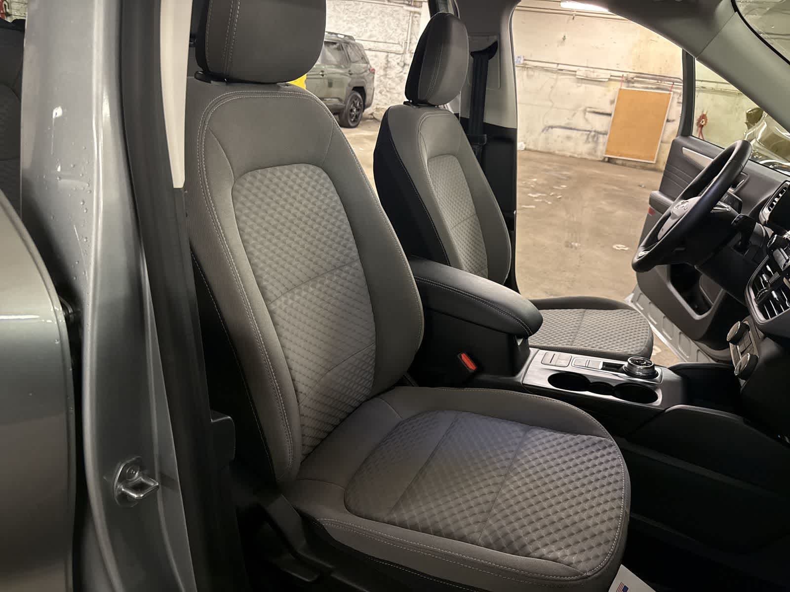 Thumbnail: 2022 Ford Escape - 21