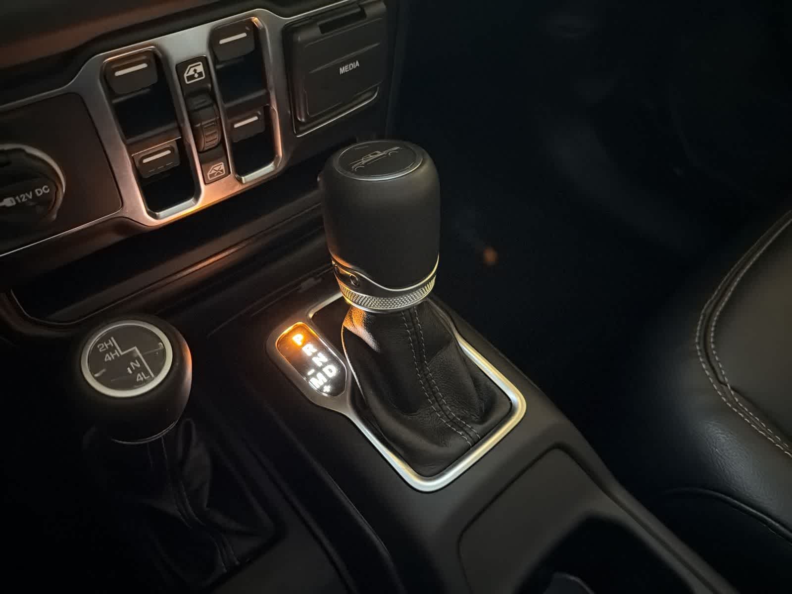 Thumbnail: 2025 Jeep Gladiator - 22