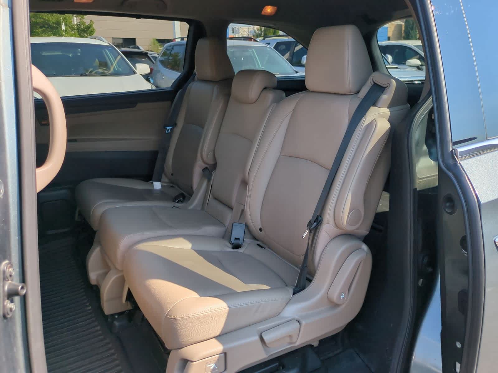 Thumbnail: 2020 Honda Odyssey - 21