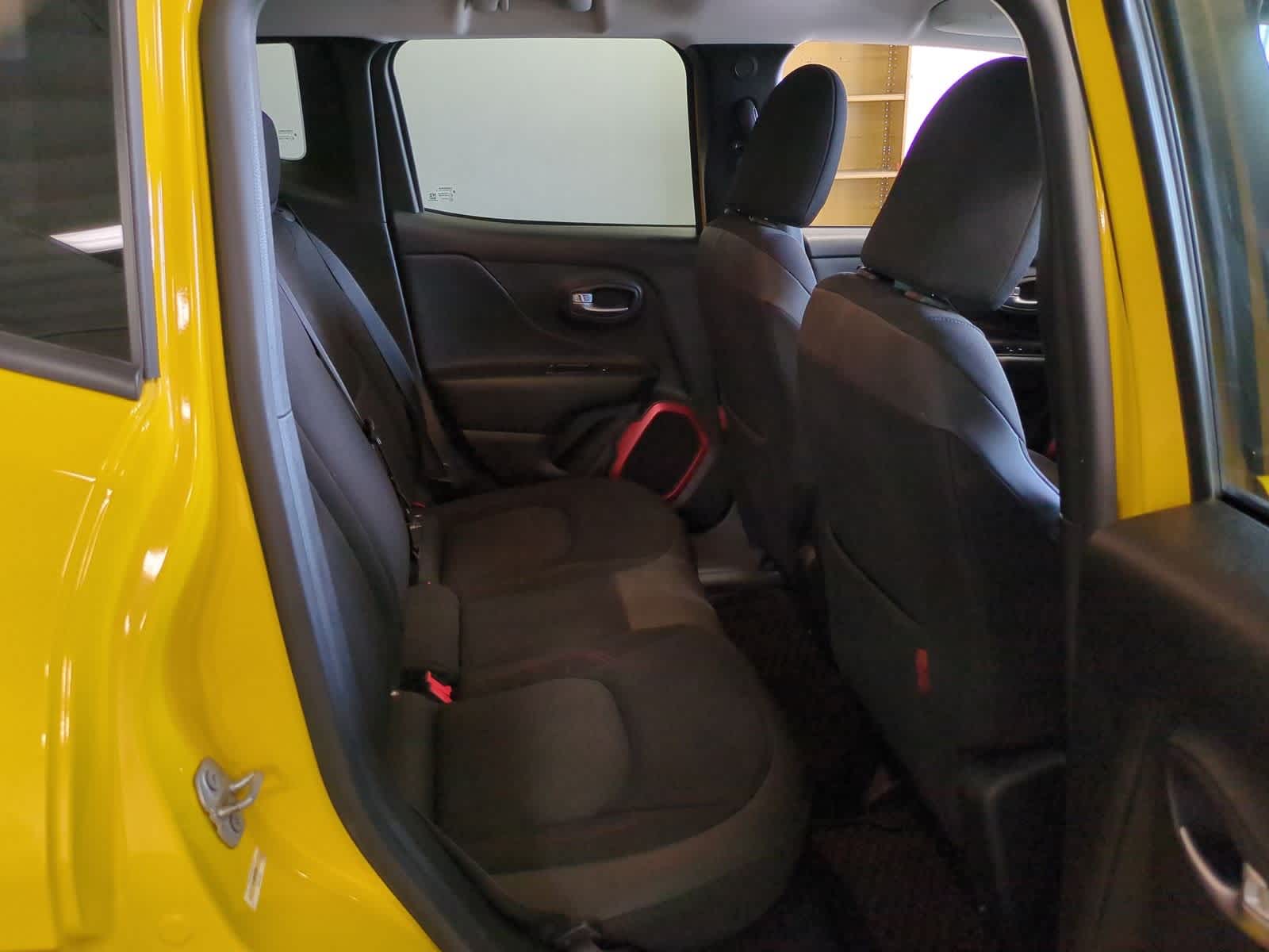 Thumbnail: 2017 Jeep Renegade - 20