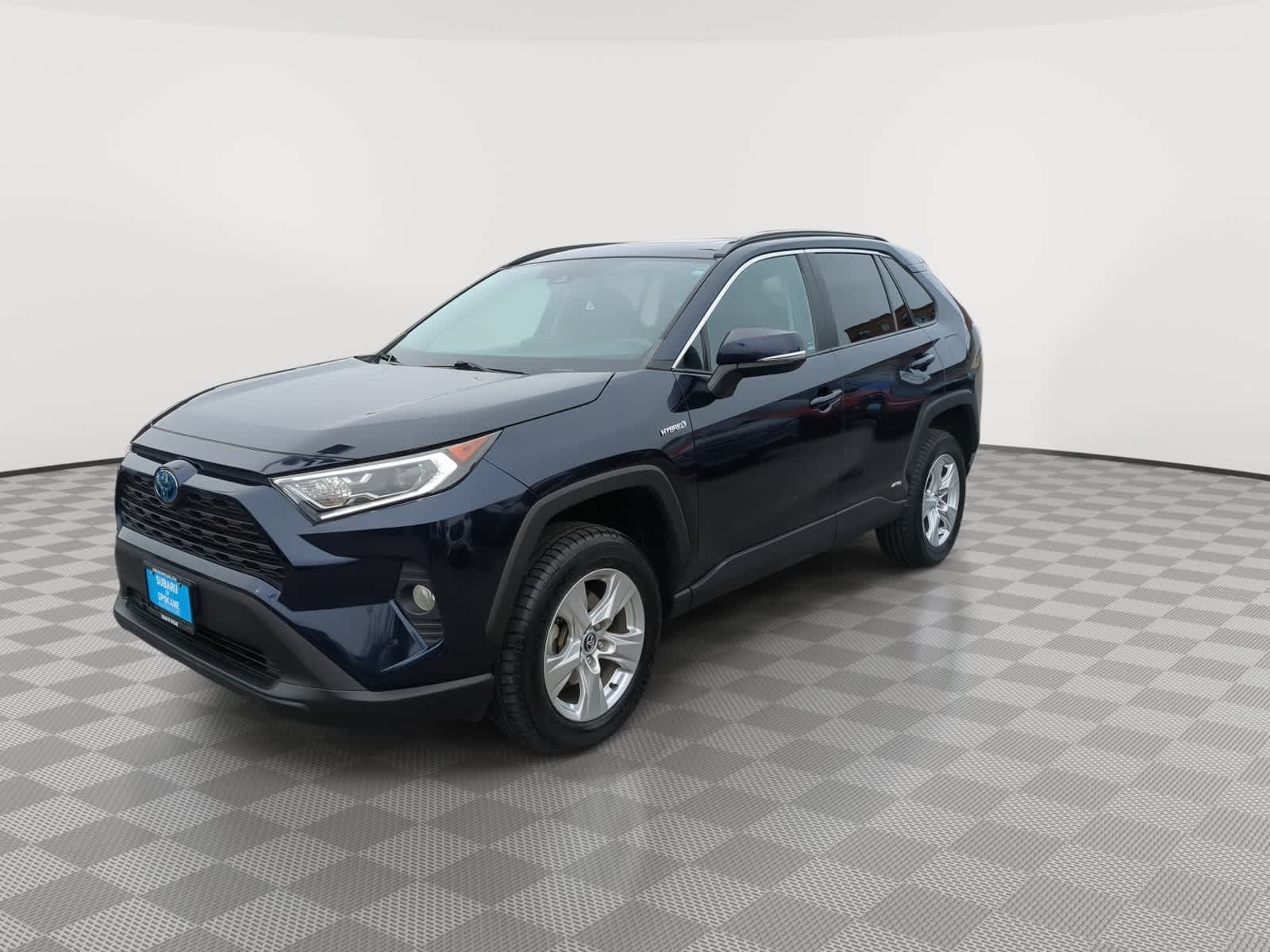 Thumbnail: 2020 Toyota RAV4 - 4