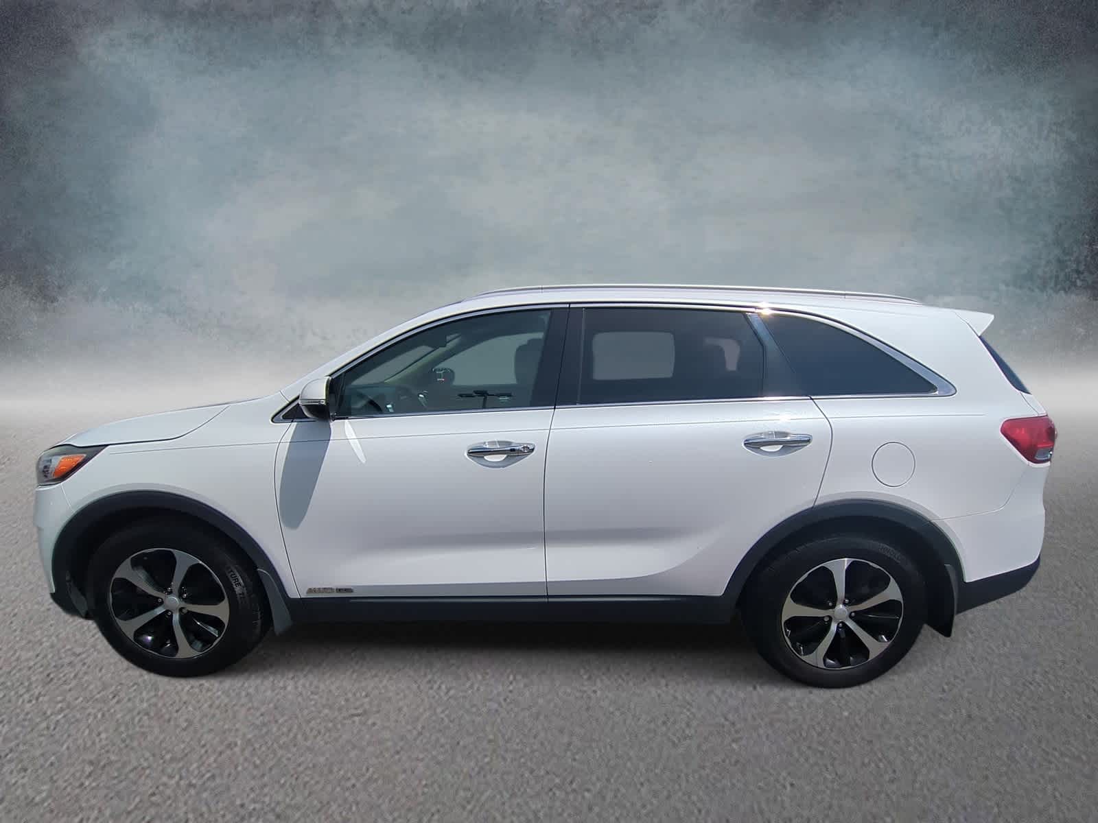 Thumbnail: 2016 Kia Sorento - 5