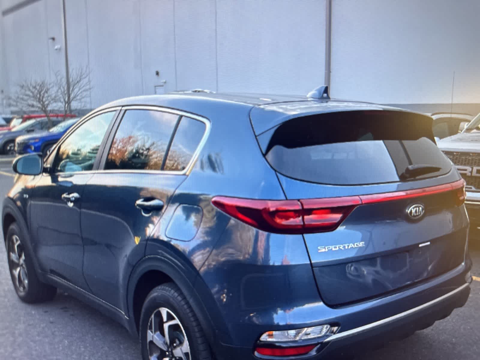 Thumbnail: 2020 Kia Sportage - 3