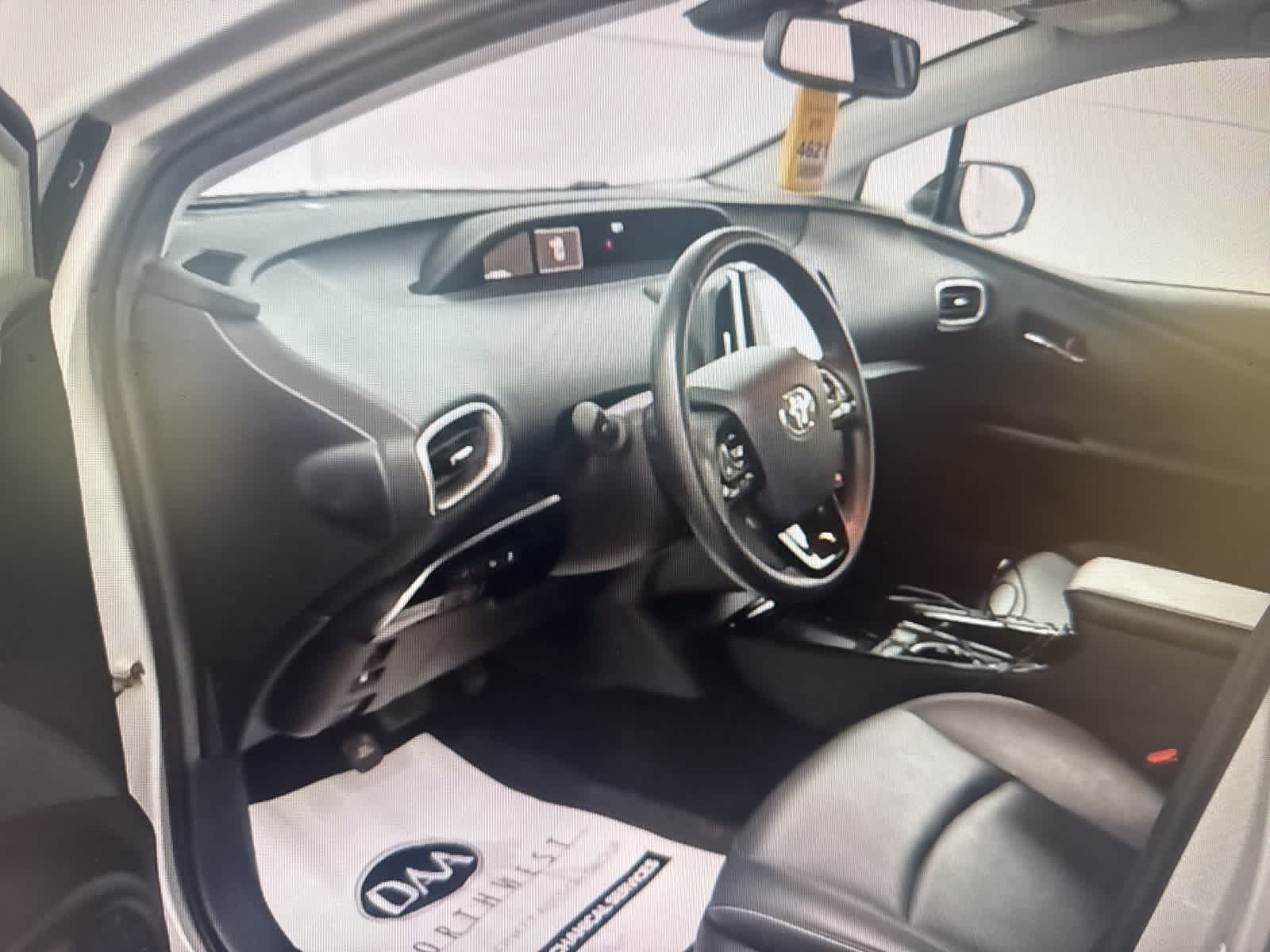 Thumbnail: 2020 Toyota Prius Prime - 5