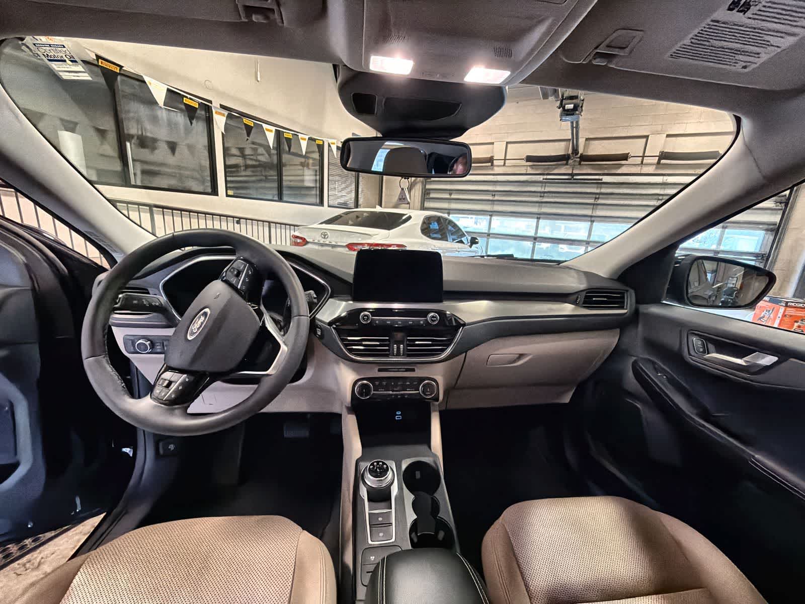 Thumbnail: 2022 Ford Escape - 16