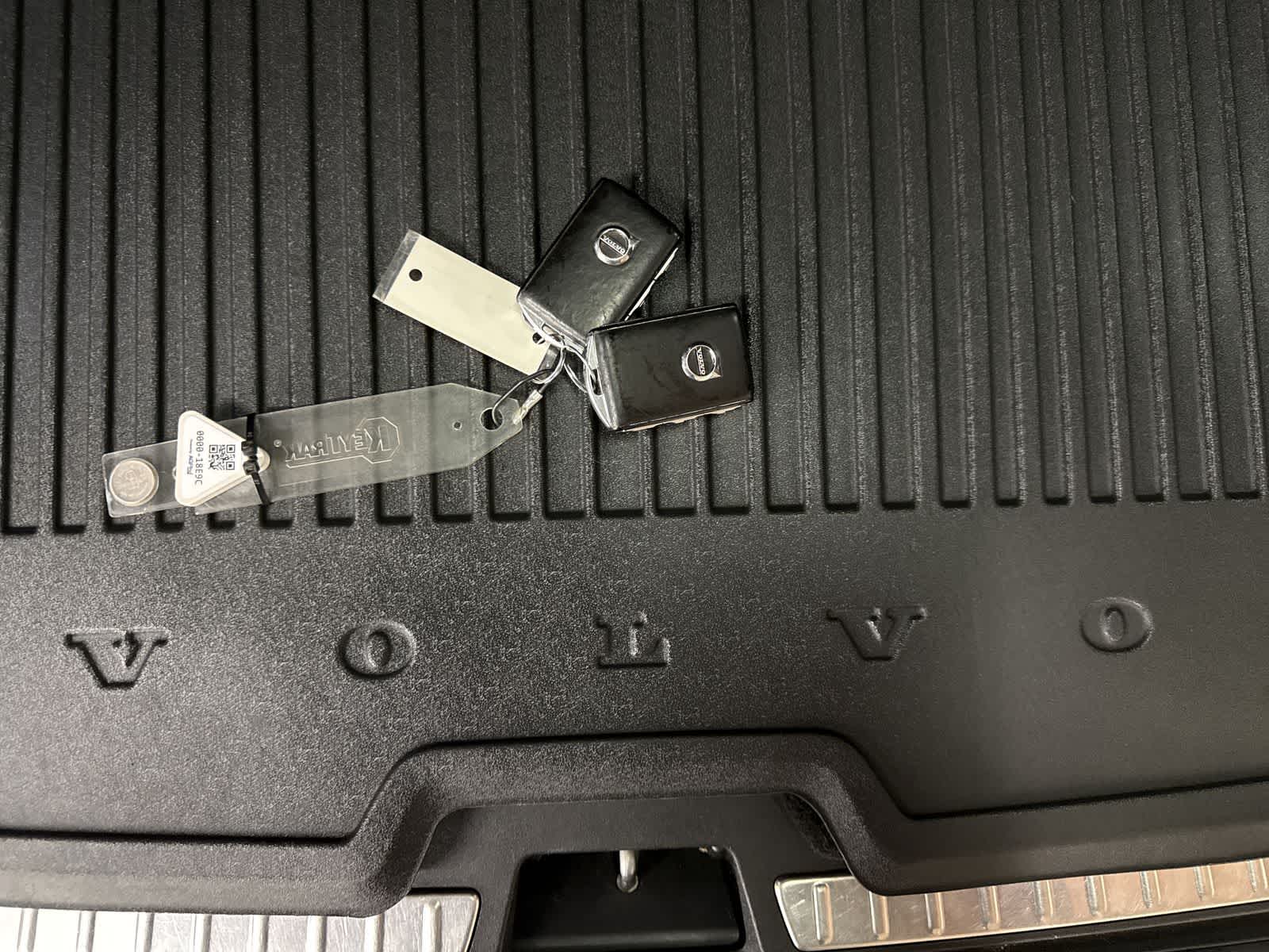 Thumbnail: 2020 Volvo XC90 - 32