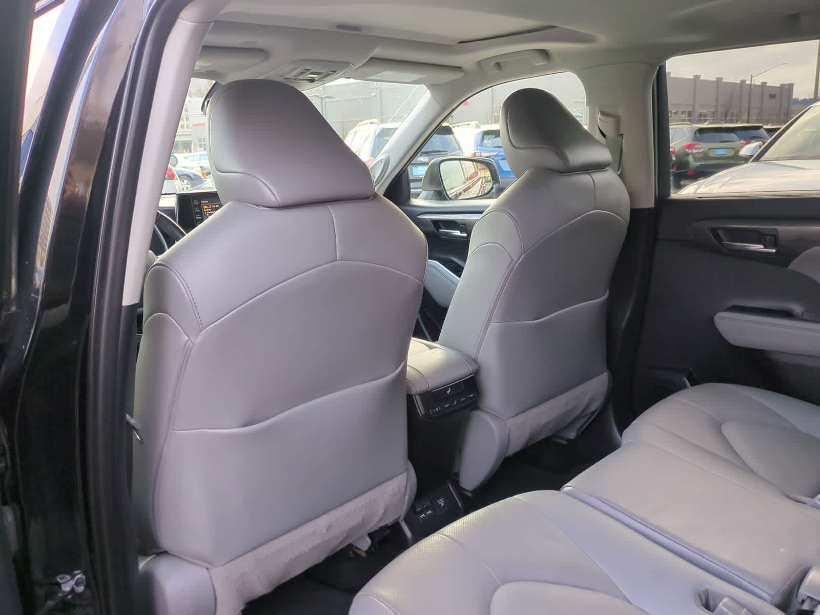 Thumbnail: 2021 Toyota Highlander - 19
