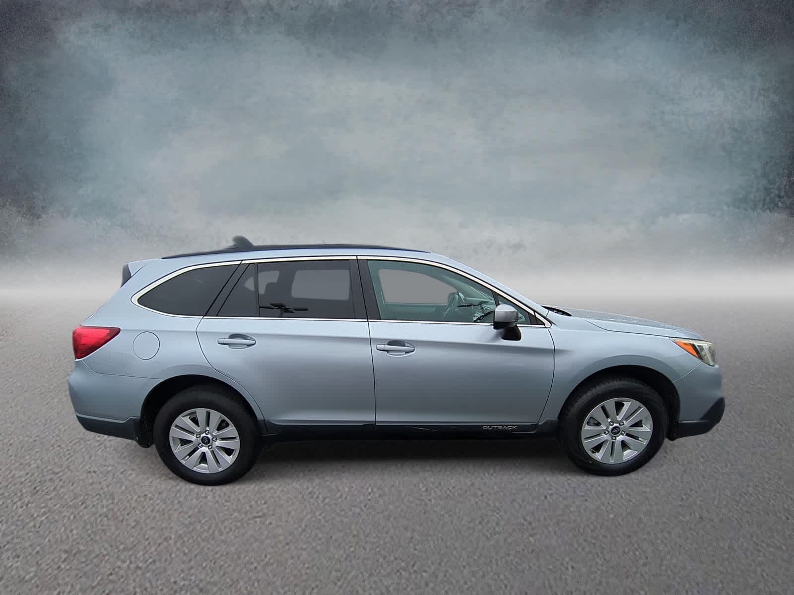 Thumbnail: 2015 Subaru Outback - 9