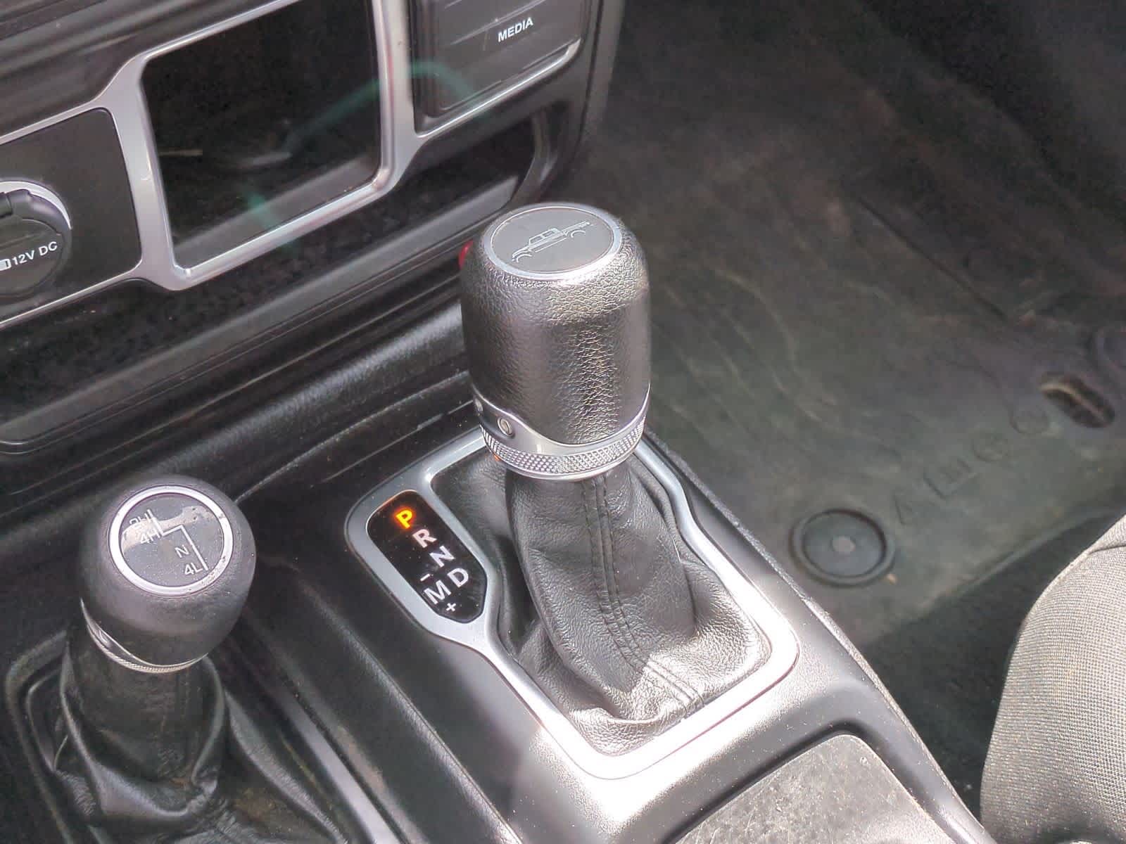 Thumbnail: 2021 Jeep Gladiator - 32