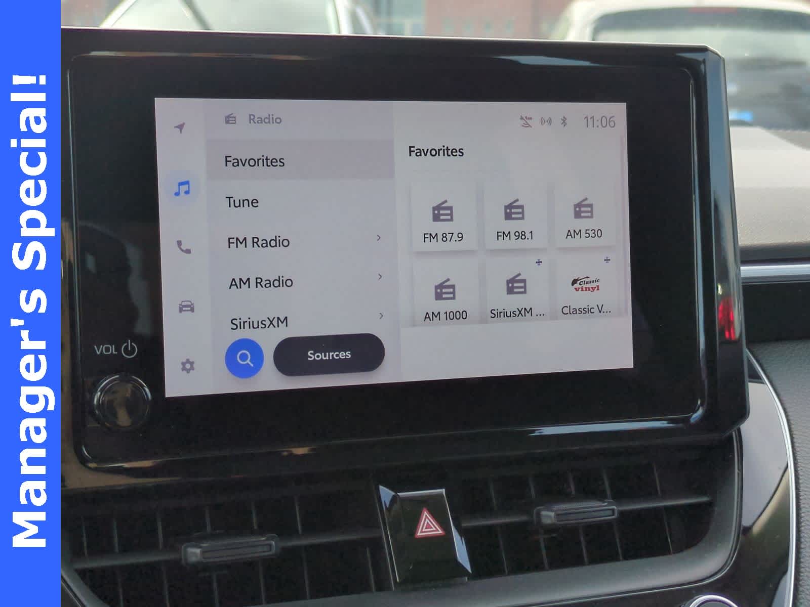 Thumbnail: 2023 Toyota Corolla - 31