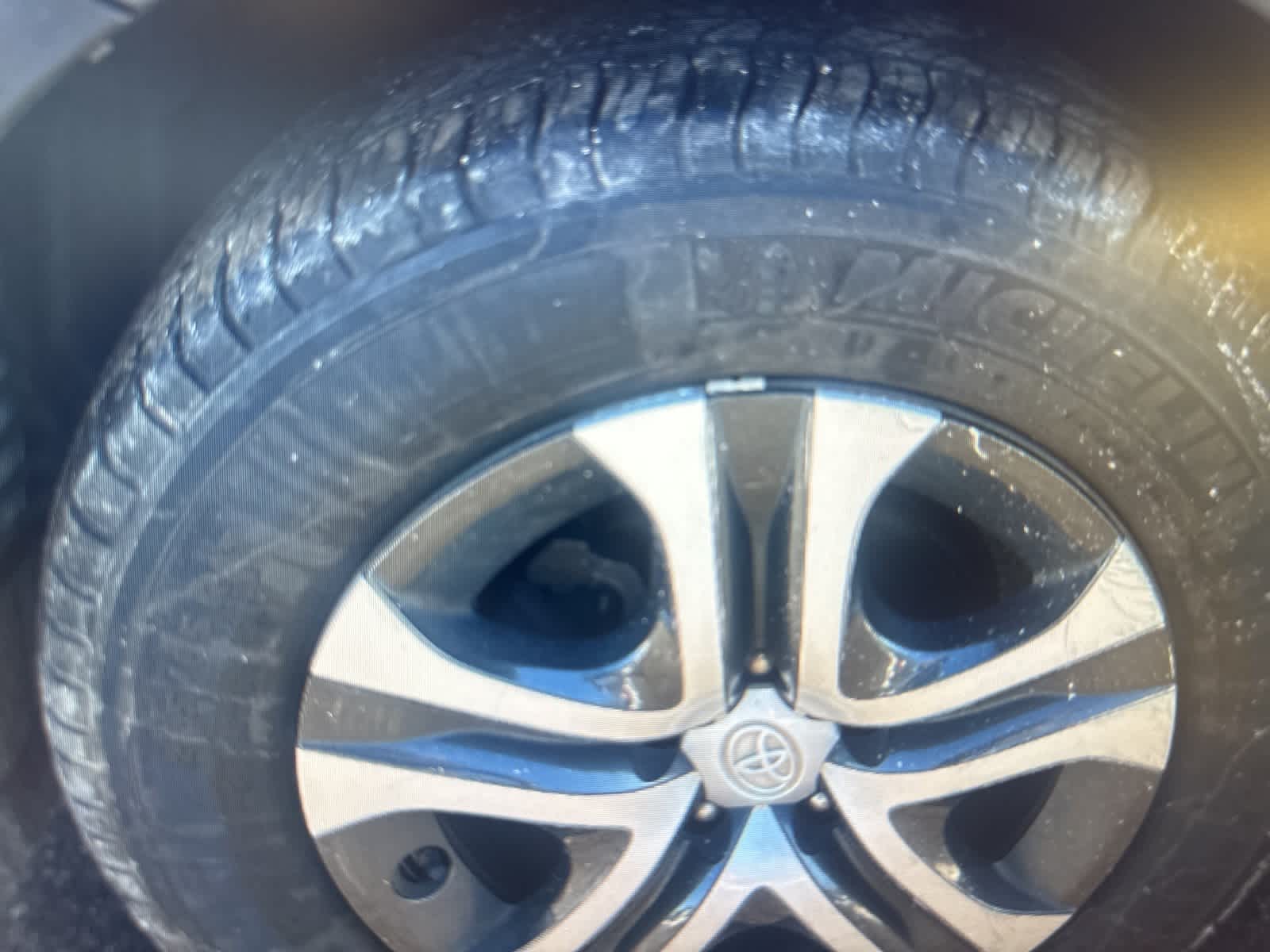 Thumbnail: 2017 Toyota RAV4 - 8