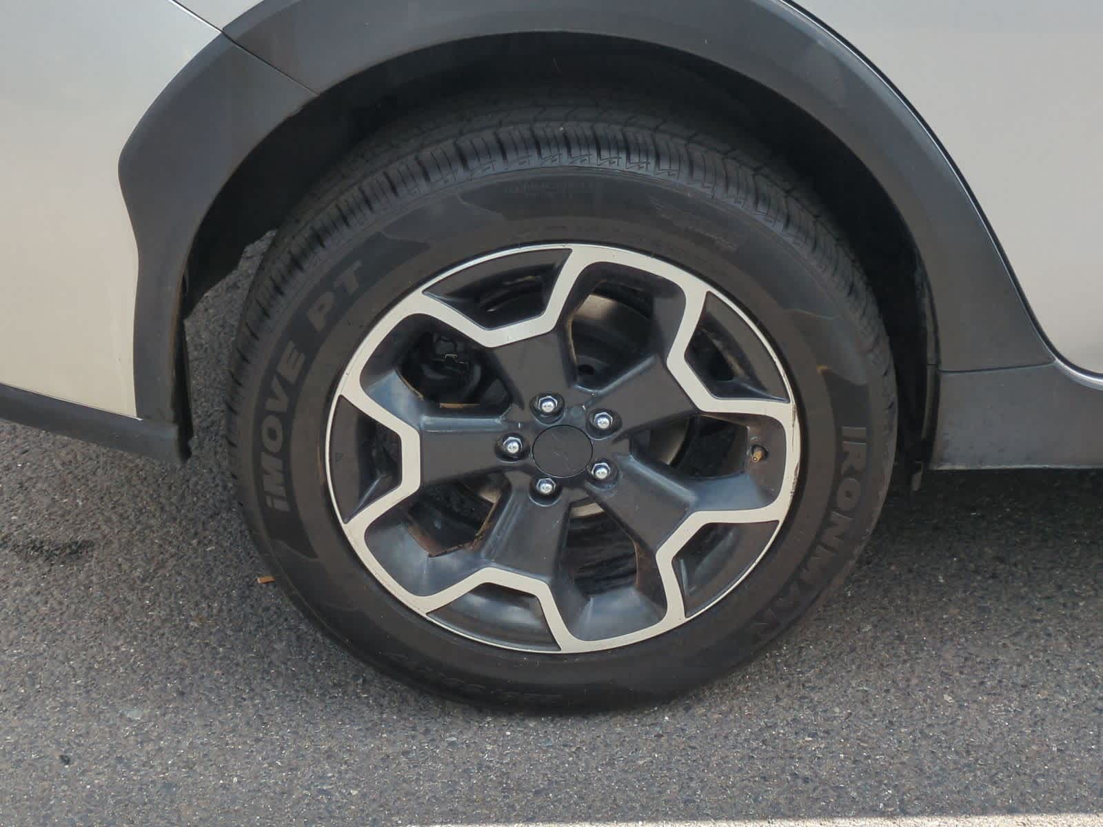 Thumbnail: 2014 Subaru XV Crosstrek - 14