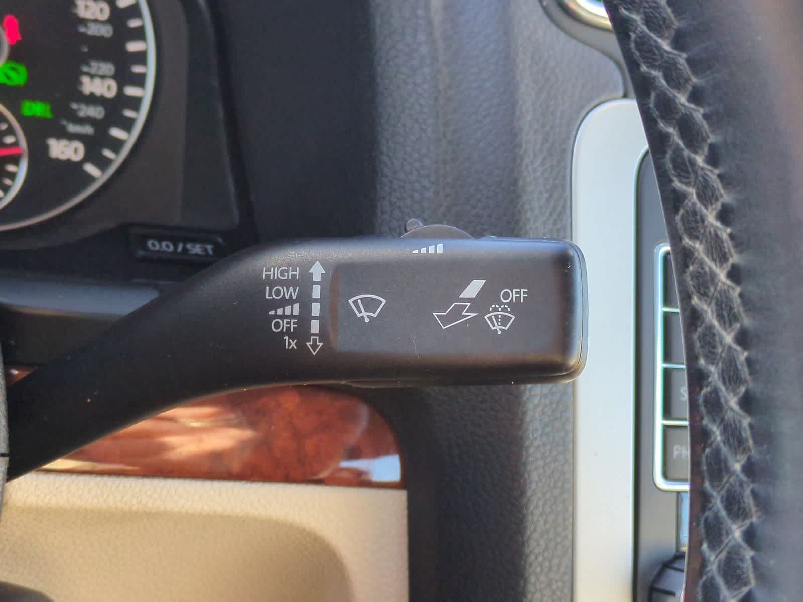 Thumbnail: 2012 Volkswagen Eos - 26