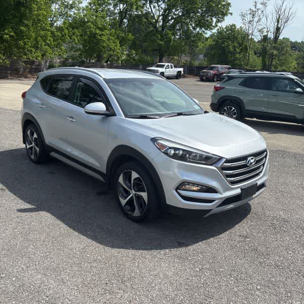 Thumbnail: 2017 Hyundai Tucson - 6