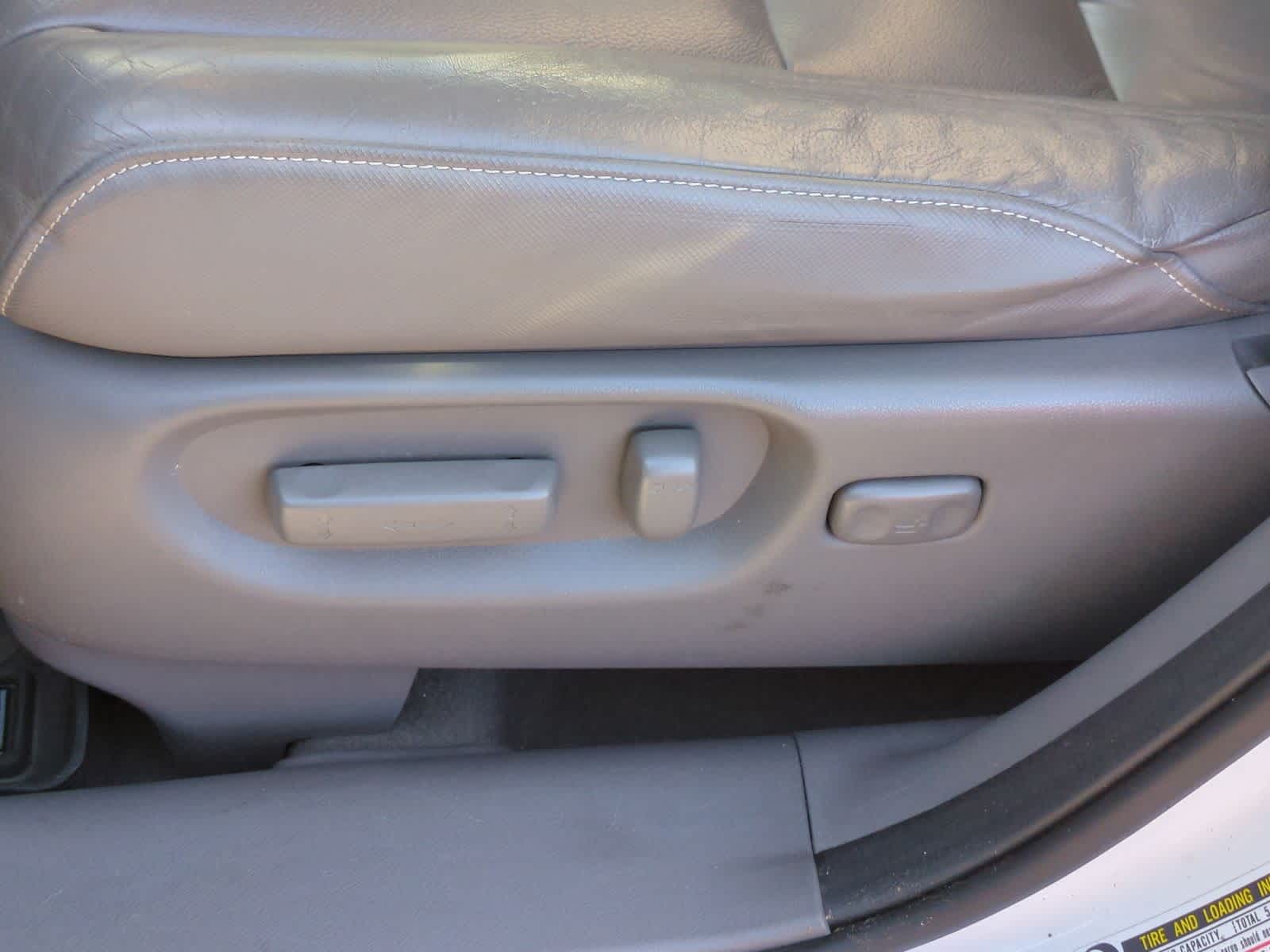 Thumbnail: 2011 Honda CR-V - 18