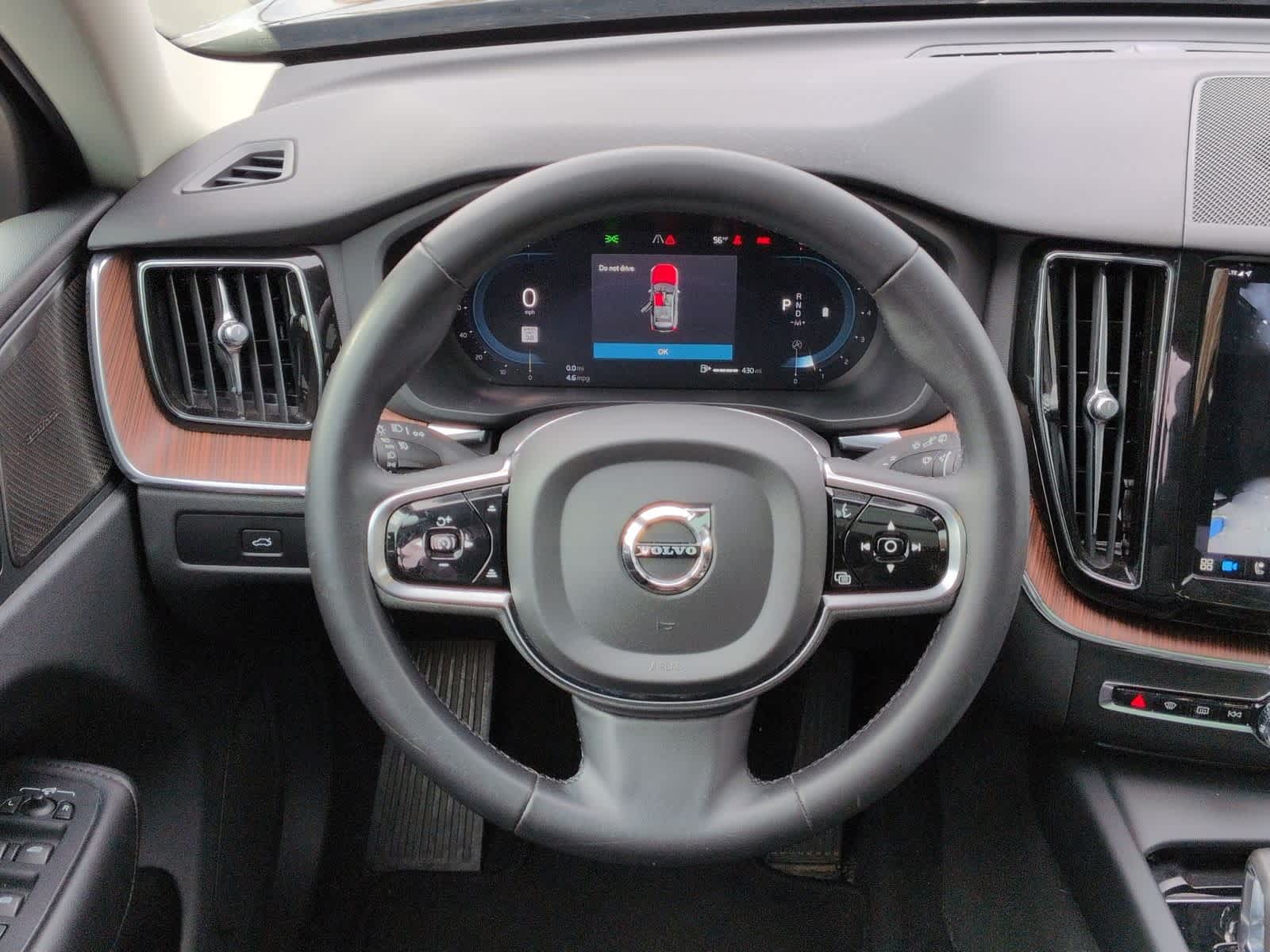 Thumbnail: 2024 Volvo XC60 - 23