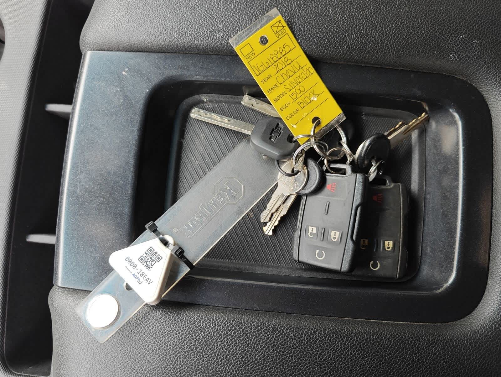 Thumbnail: 2018 Chevrolet Silverado 1500 - 36