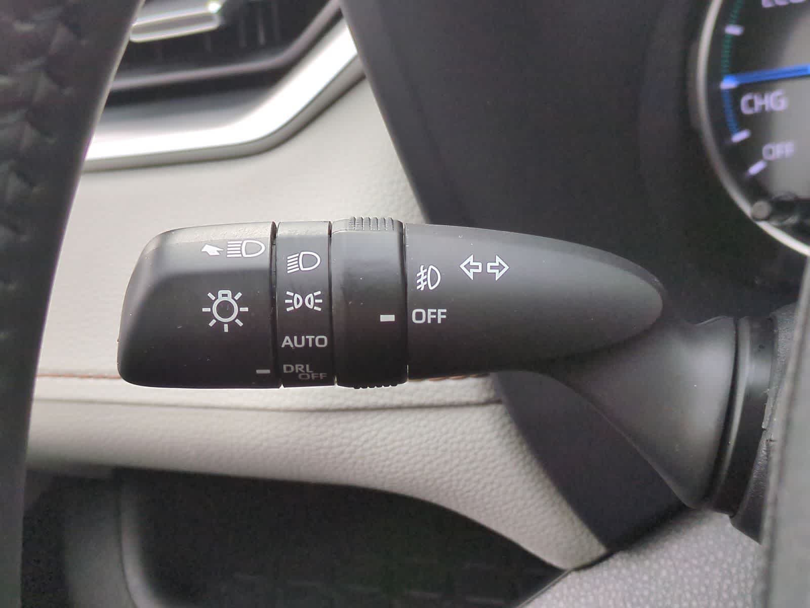 Thumbnail: 2022 Toyota RAV4 - 28