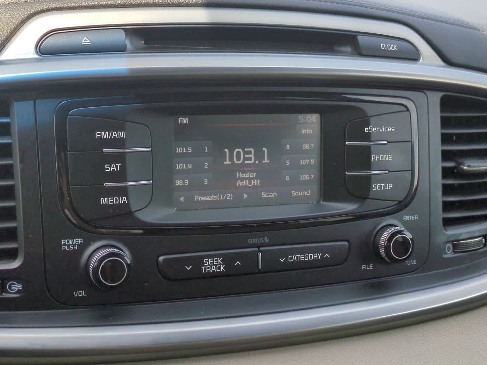 Thumbnail: 2016 Kia Sorento - 30