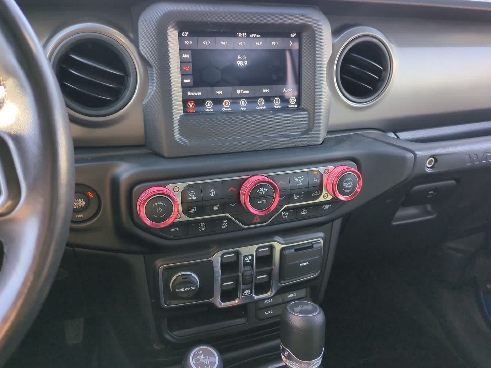 Thumbnail: 2022 Jeep Wrangler - 28