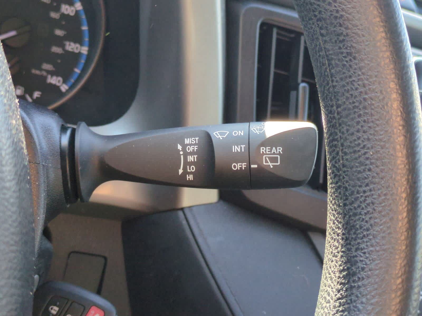 Thumbnail: 2018 Toyota RAV4 - 26