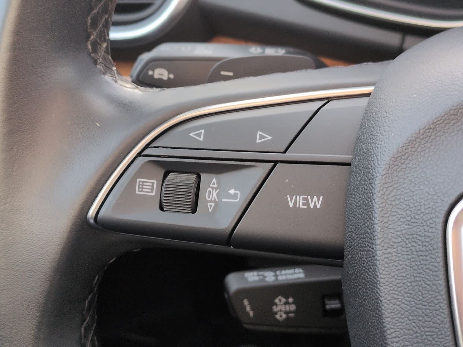 Thumbnail: 2023 Audi Q5 - 25