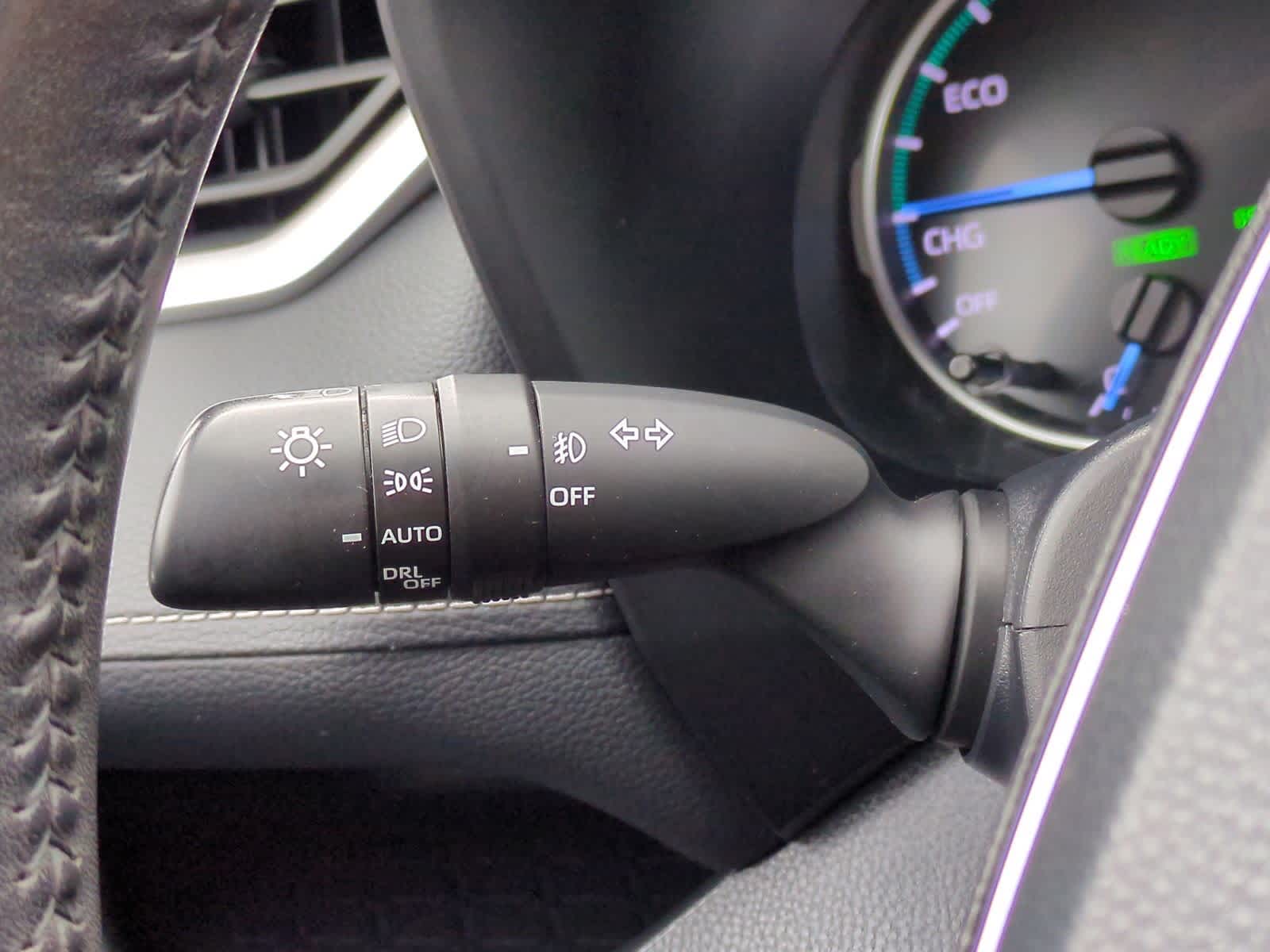 Thumbnail: 2020 Toyota RAV4 - 28