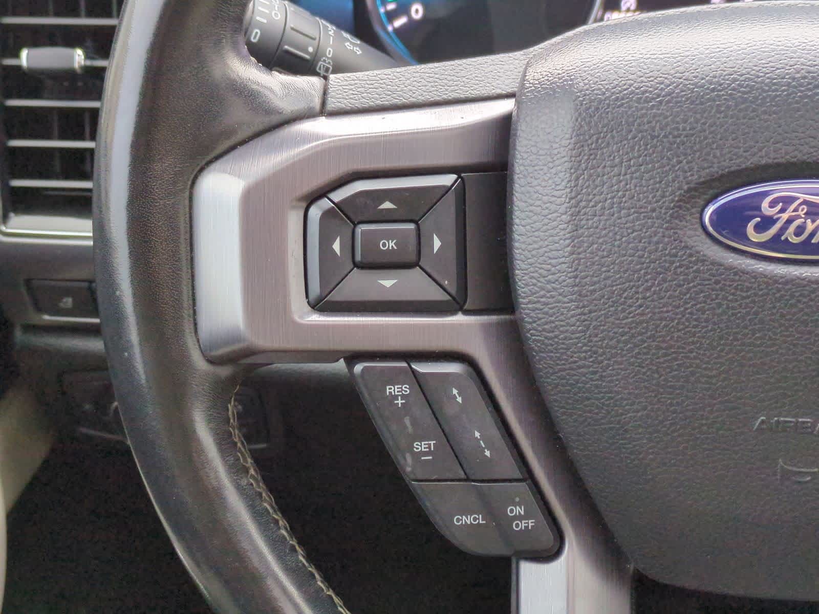 Thumbnail: 2019 Ford Expedition - 25