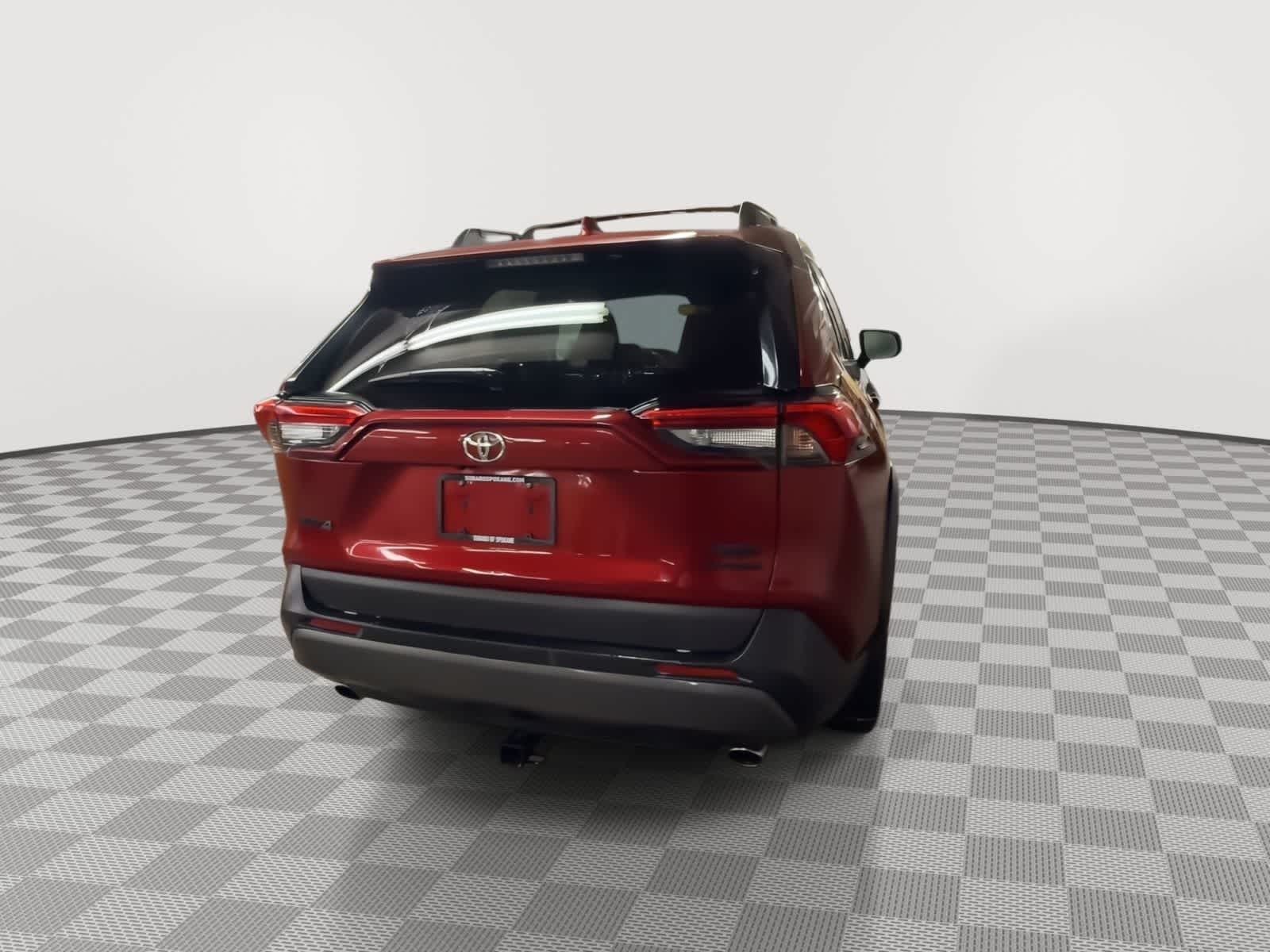 Thumbnail: 2020 Toyota RAV4 - 7