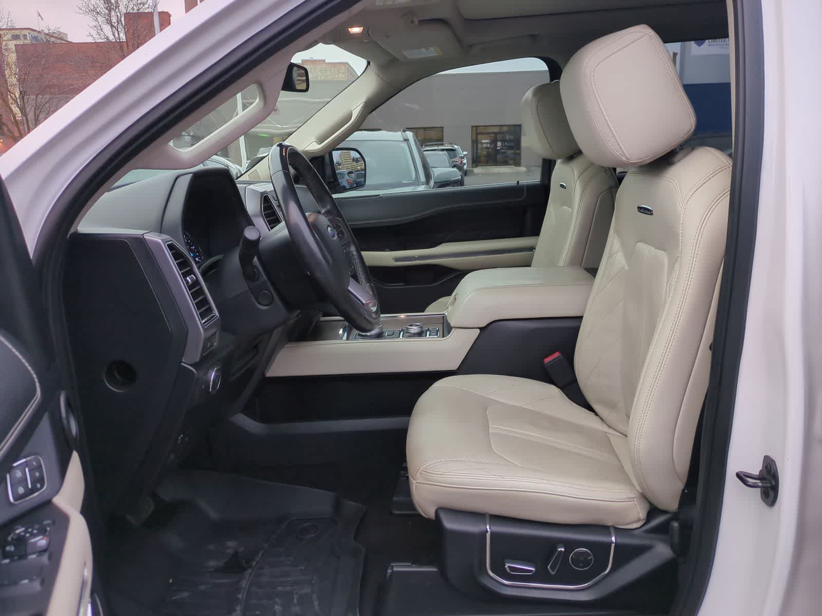 Thumbnail: 2019 Ford Expedition - 17