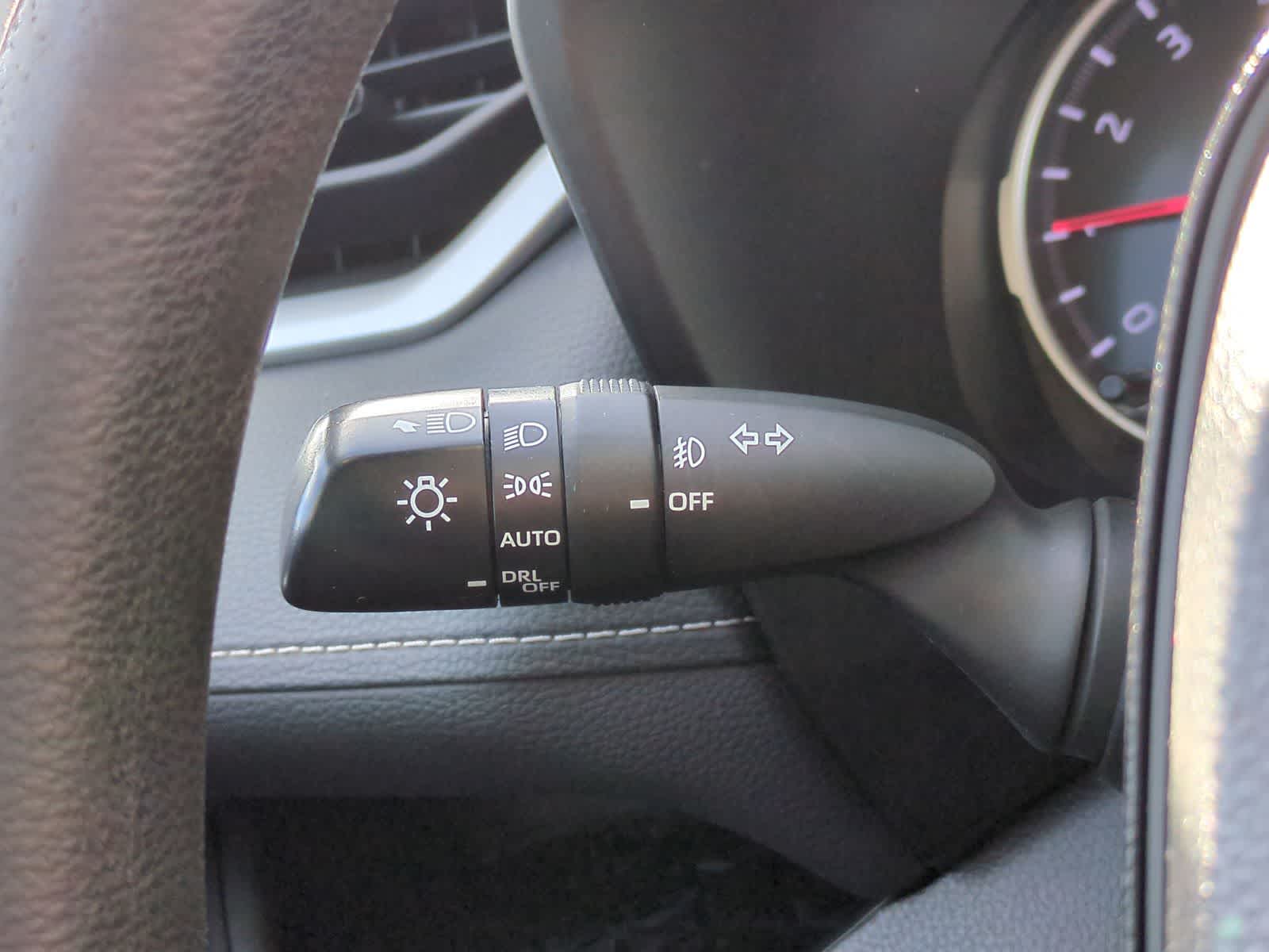 Thumbnail: 2020 Toyota RAV4 - 27