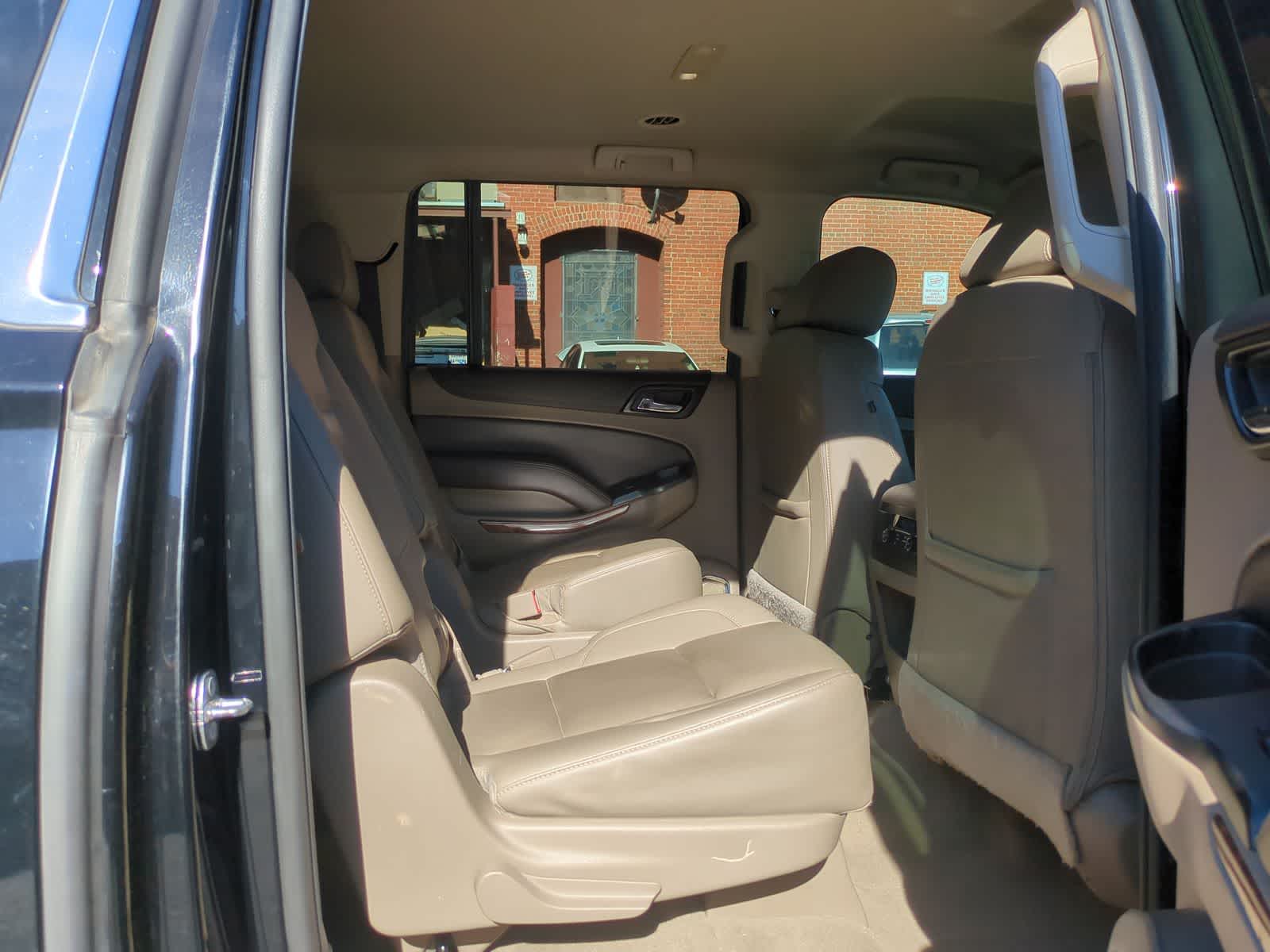 Thumbnail: 2020 Chevrolet Suburban - 21